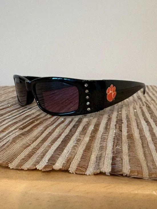 Clemson Tigers Sunglasses - Picture 1 of 4
